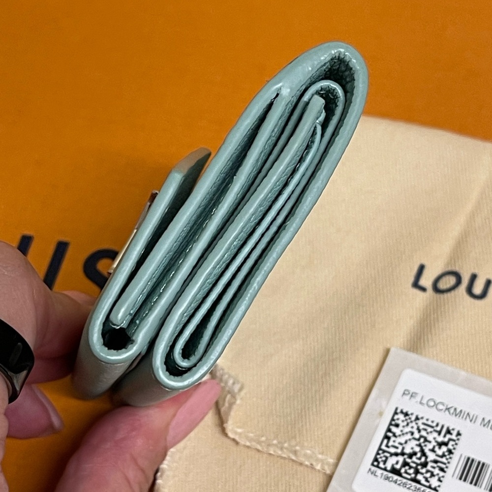 Louis Vuitton LockMini Wallet Mint Green Calf Leather Silver LV Hardware M68481 - Picture 11 of 16